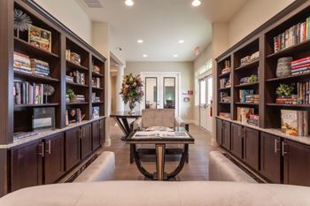Resident library & reading lounge